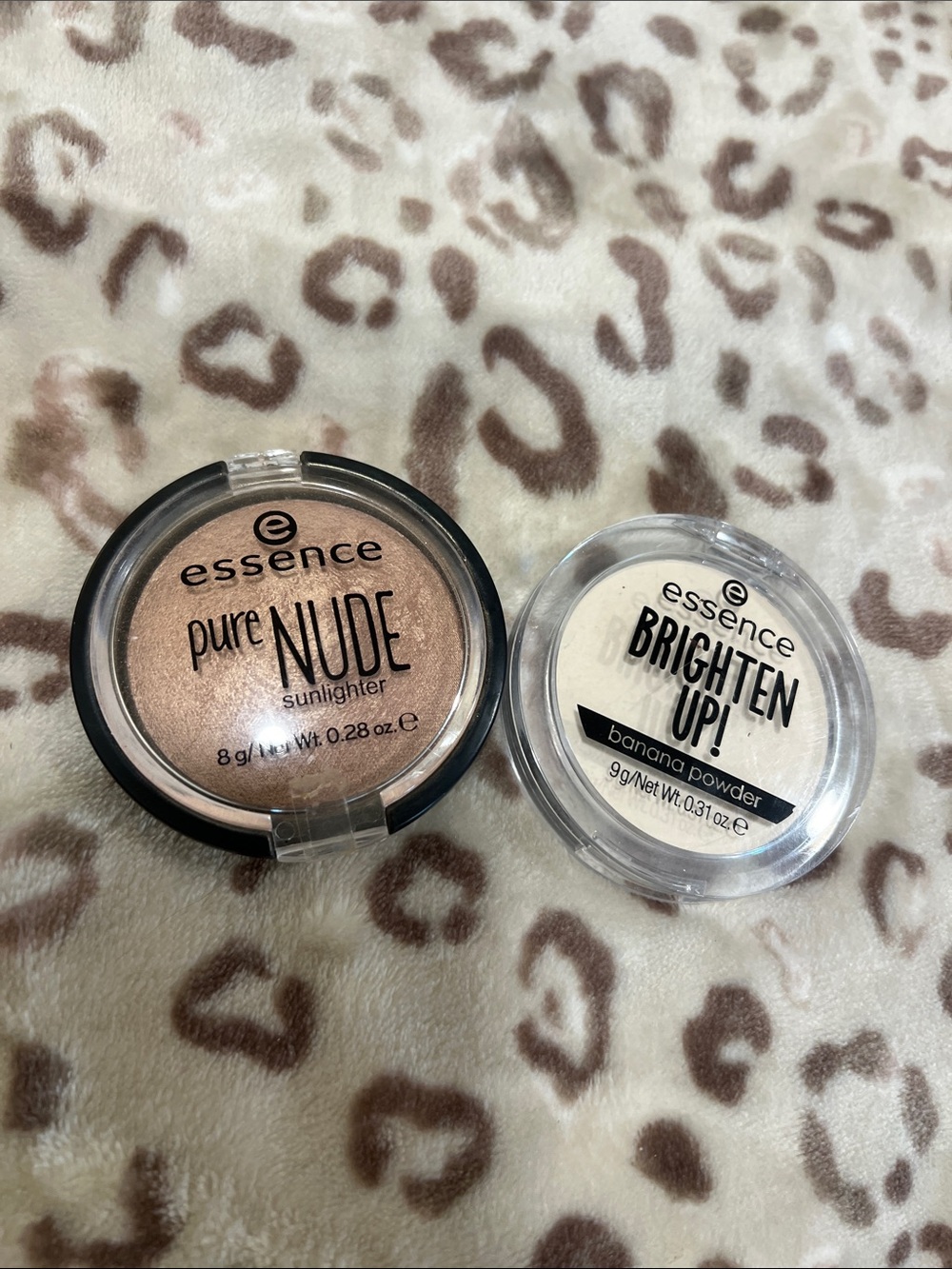 Essence setting powder and highlight